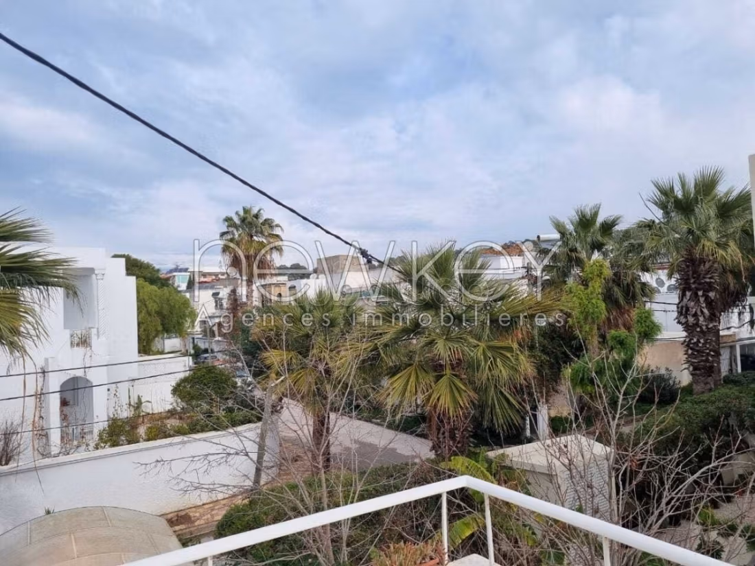 Etage de villa meublé S2 à Gammarth