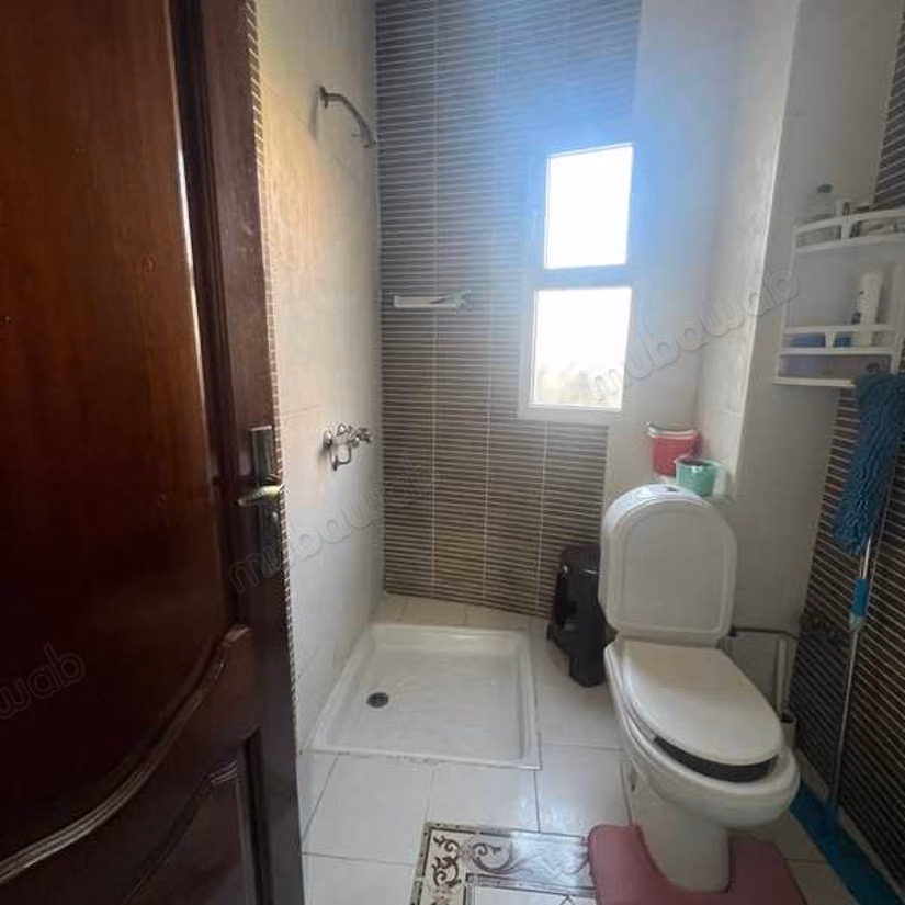 Villa à Vendre de 323.0 m² à Casablanca, Al Osra