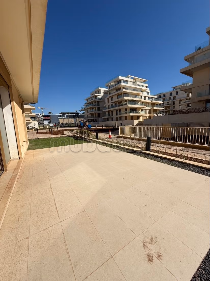 Bel appartement à vendre à RÉSIDENCE IMKAN LE CAROUSSEL. 4 pièces. Places de stationnement et terrasse — 2