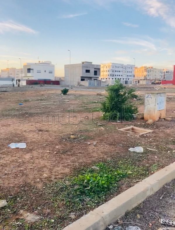 Compra venta de terrenos. Gran superficie 218 m²