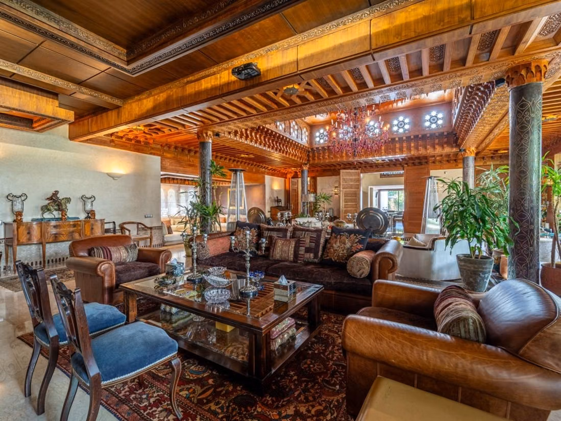 Maison de luxe à louer à Souissi. 4 pièces confortables. Meublé