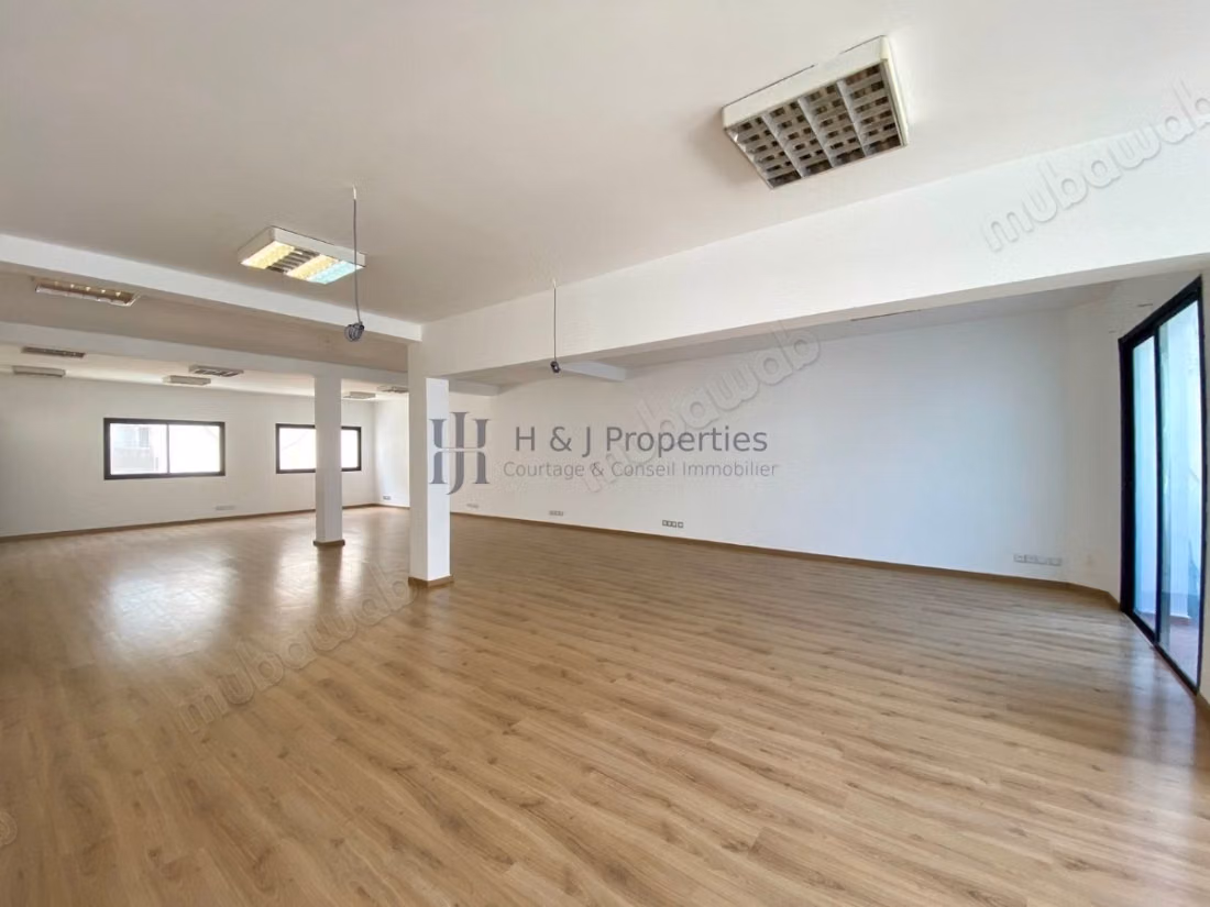 Bureau aménagé de 150m²