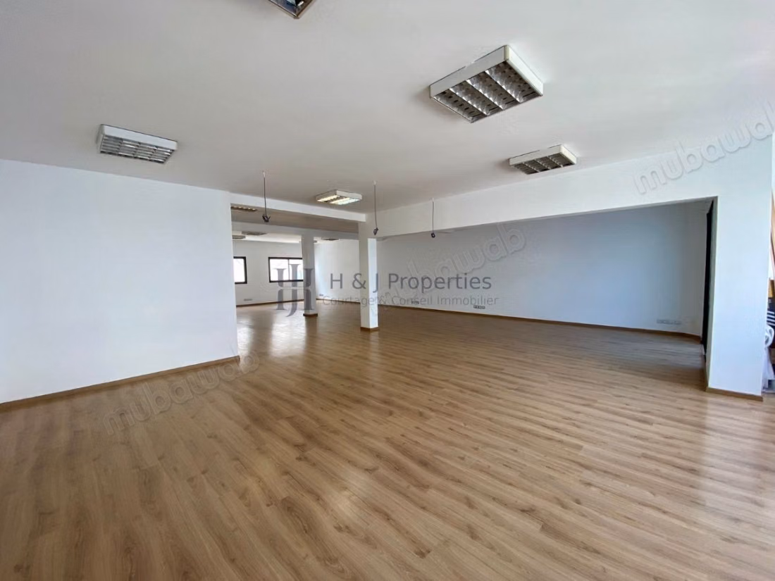 Bureau aménagé de 150m²