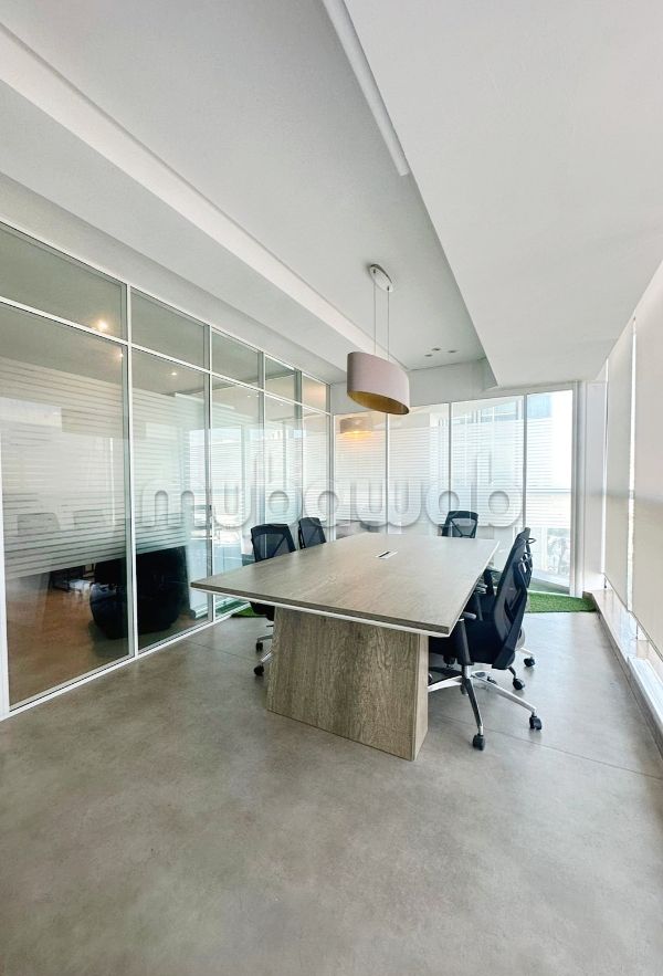 Offices for rent in Racine Extension. Dimension 120 m². Double glazed window, Central air conditioning