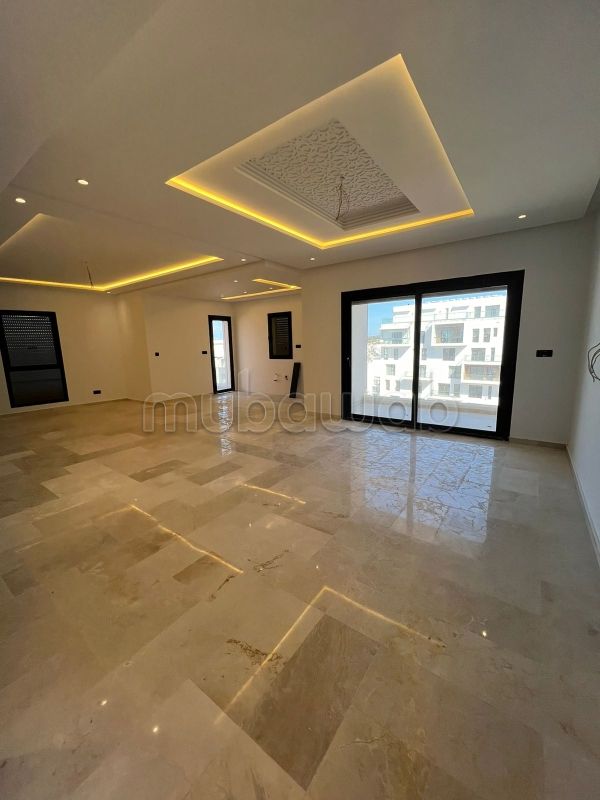 Find an apartment to buy in Malabata. 2 rooms. Lift and terrace