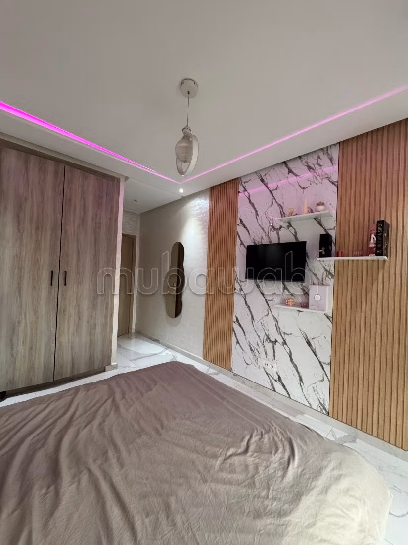 Affitto di uno splendido appartamento a Haut Founty. 2 camere da letto. Arredato