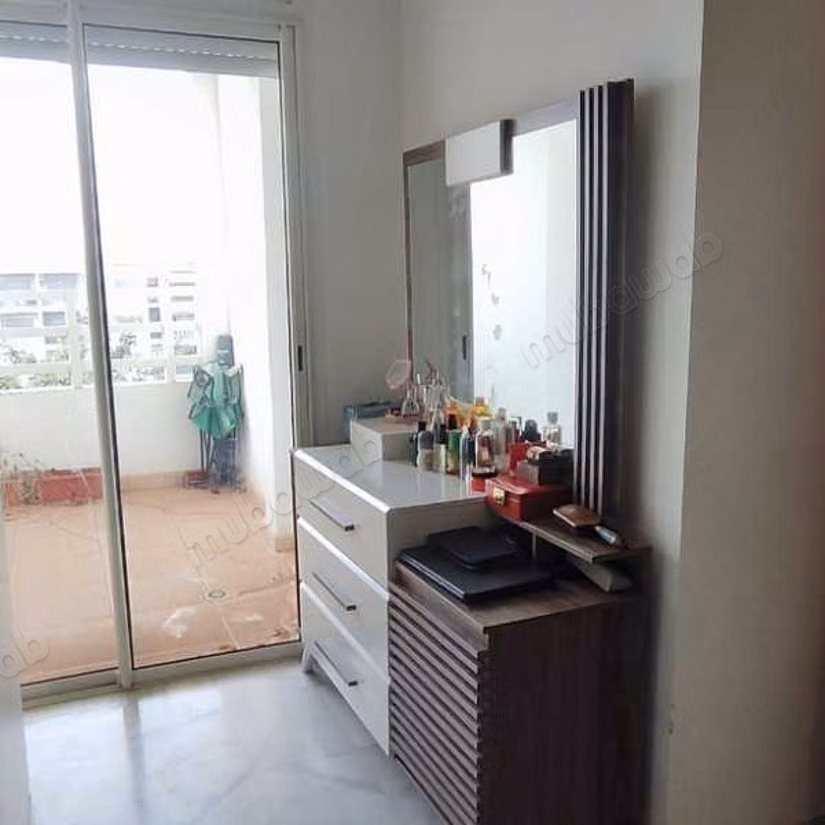 Find an apartment to buy in Sala el Jadida. Dimension 79 m². Carpark and elevator