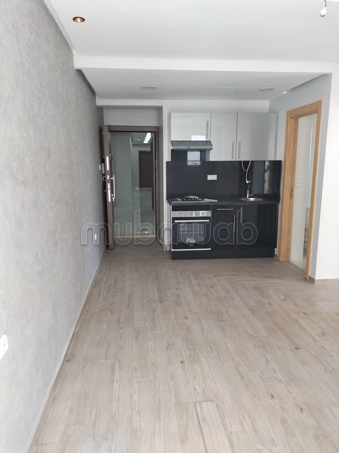 Affitta il tuo appartamento a Aïn Sebaâ. 1 camera. Splendida vista sul mare, porta blindata