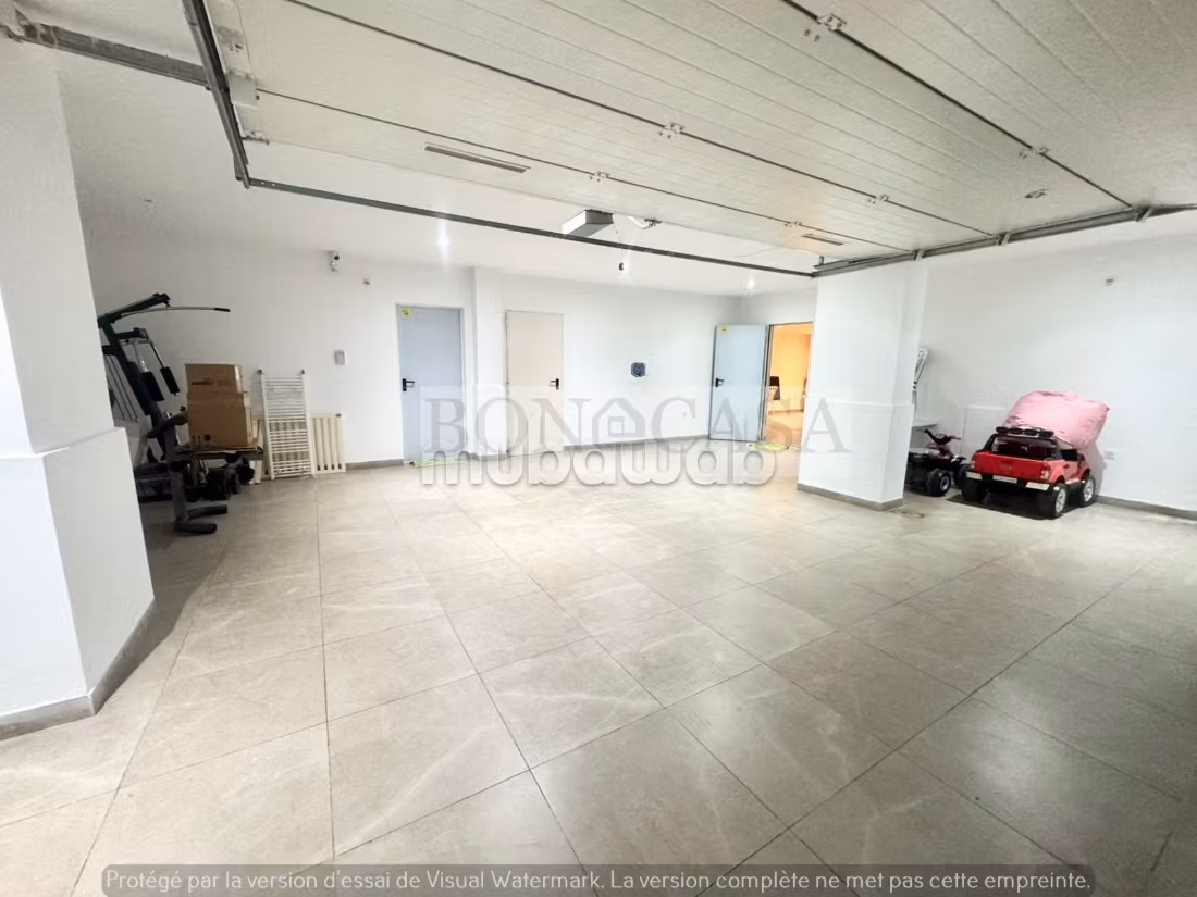 Eccezionale villa in vendita a Gammarth. Superficie 331 m². Piscina e condizionatore