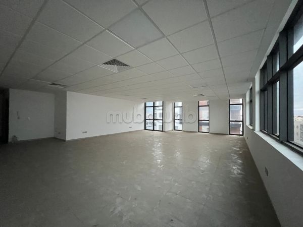 Plateau Bureau en location à Oulfa Selouane Surface totale 105 m².
Mm