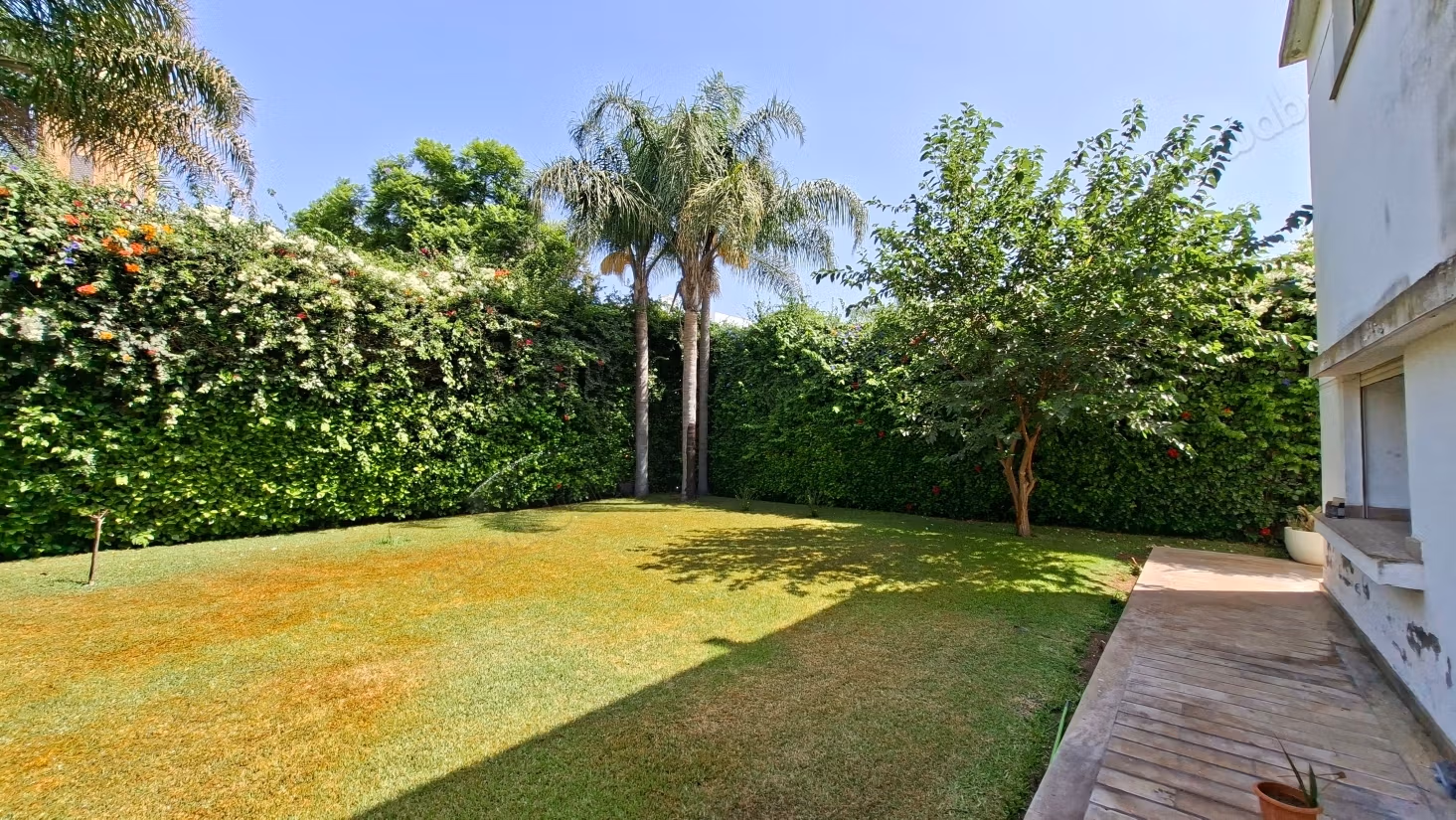 Villa 850 m² 4 chambres grand jardin