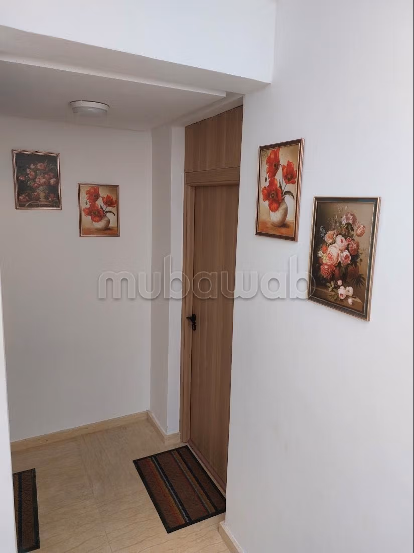 Flat for rent. Surface area 35 m². Cellar
