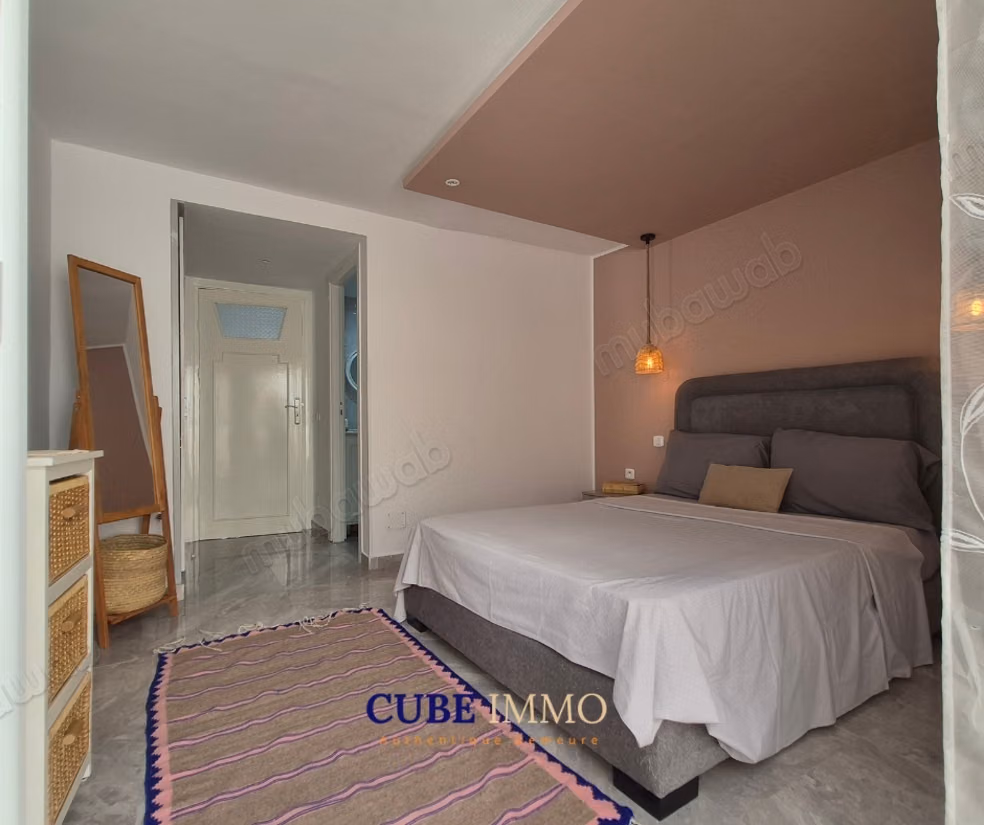 Affitto di uno splendido appartamento a Cité Erriadh. 1 camera. Arredato