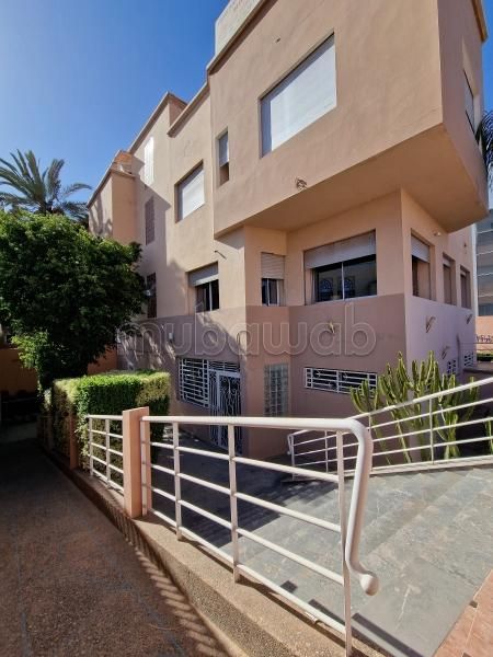 Locale commerciale in vendita a Guéliz. Superficie 495 m²