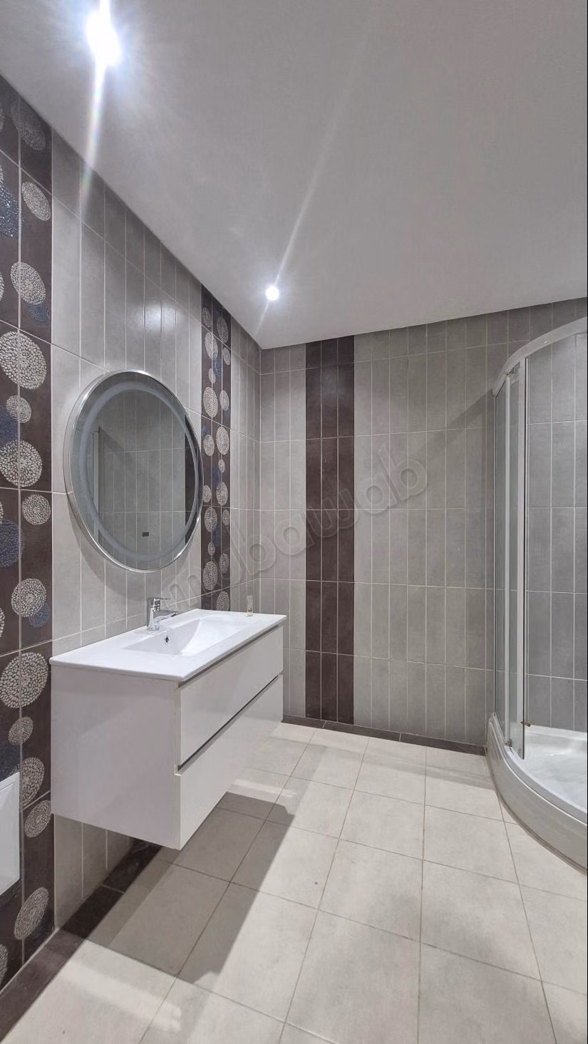 A louer Appt Usage Bureau RDC 200m2 3ch Gauthier