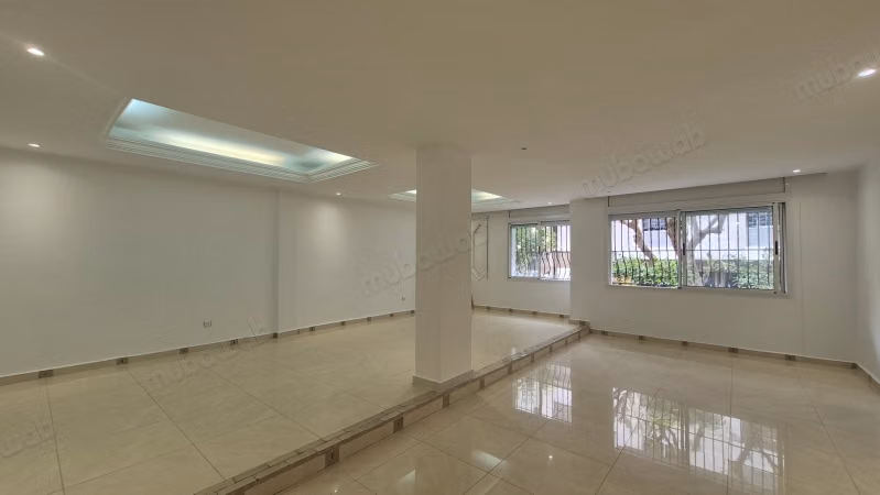 Bellissimo appartamento in affitto a Gauthier. 4 ampi locali. Salone in stile marocchino e antenna parabolica