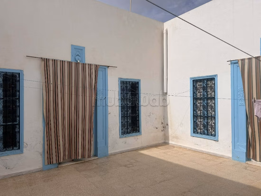 Splendida casa in vendita a Hammamet. 2 locali. Terrazzo e garage