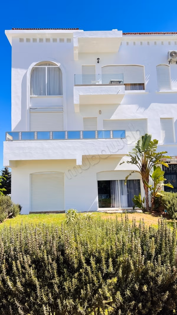 Appartement en vente à Achakar. 3 chambres agréables. Meublé