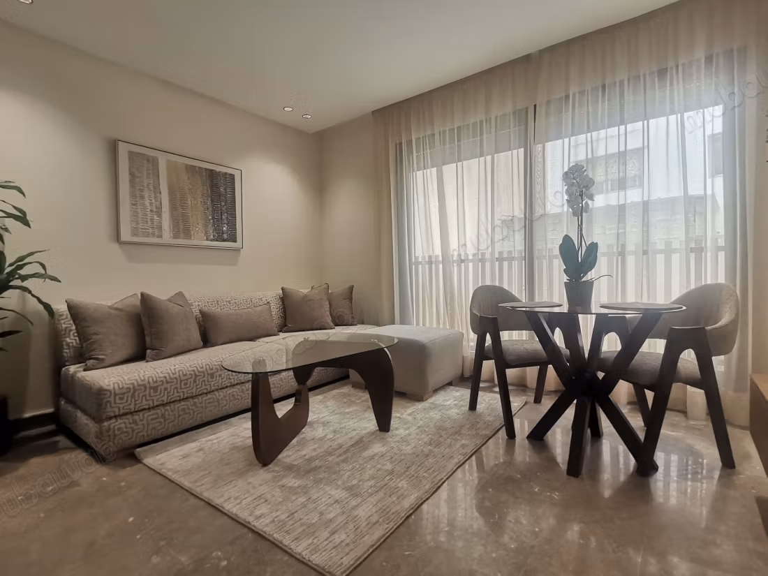 Studio neuf joliment meublé 37m2 A Racine