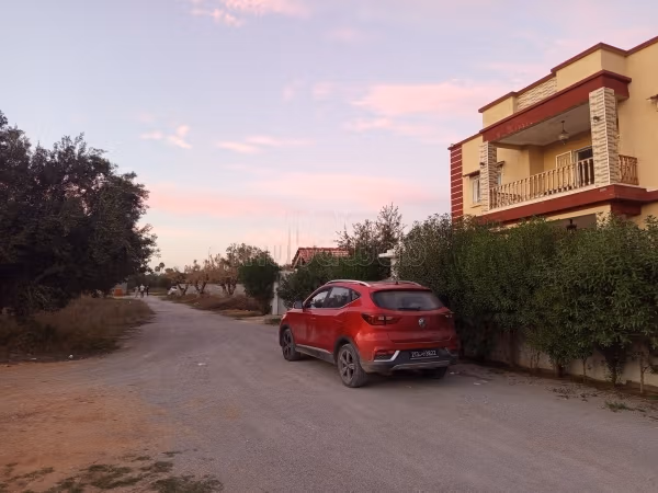 Terrain à la vente à Hammamet Nord bir bouragba