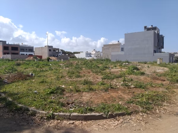 Nu kopen: land. Totale oppervlakte 376 m²