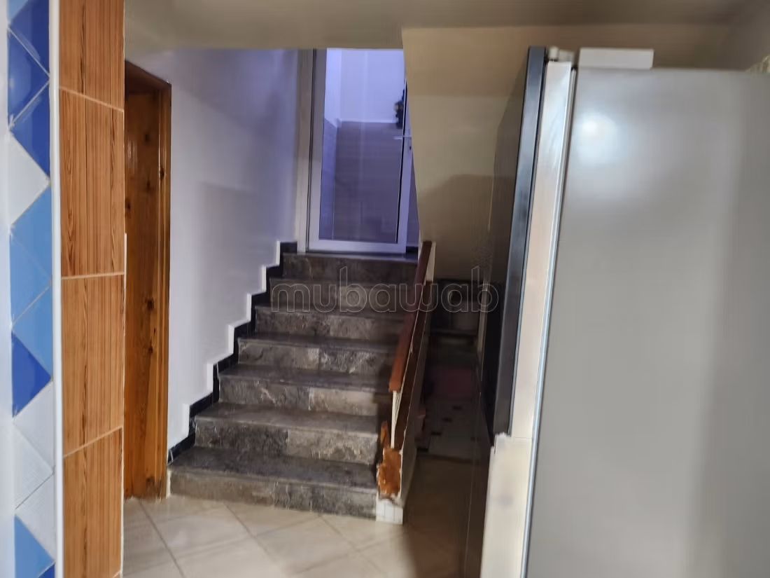 Villa à Hay Riad pour usage professionnel ou habitation