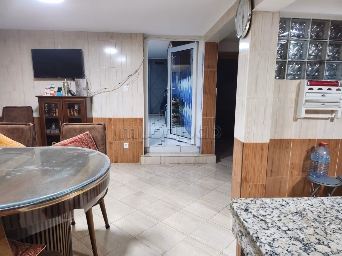 Villa à Hay Riad pour usage professionnel ou habitation