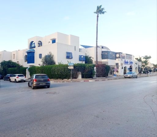 Find an apartment to buy in La Marsa. 3 beautiful rooms. Enclosed residence