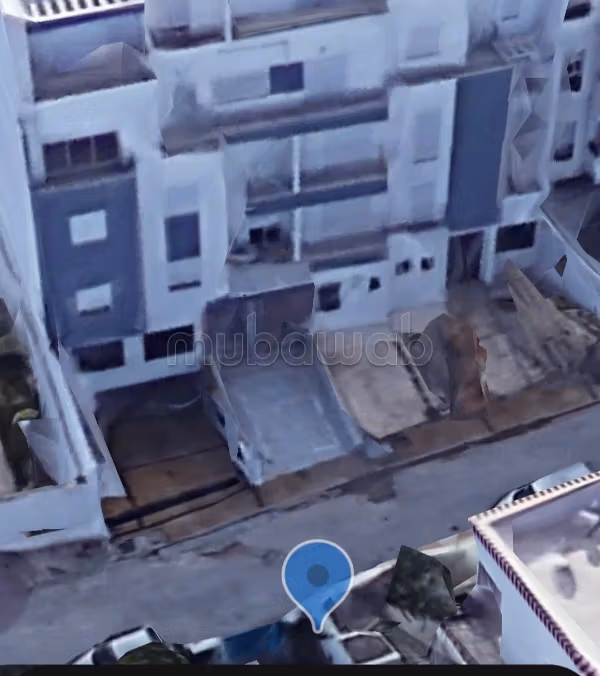 Appartement à l'achat. 3 chambres agréables. 
Chauffage central et porte blindée