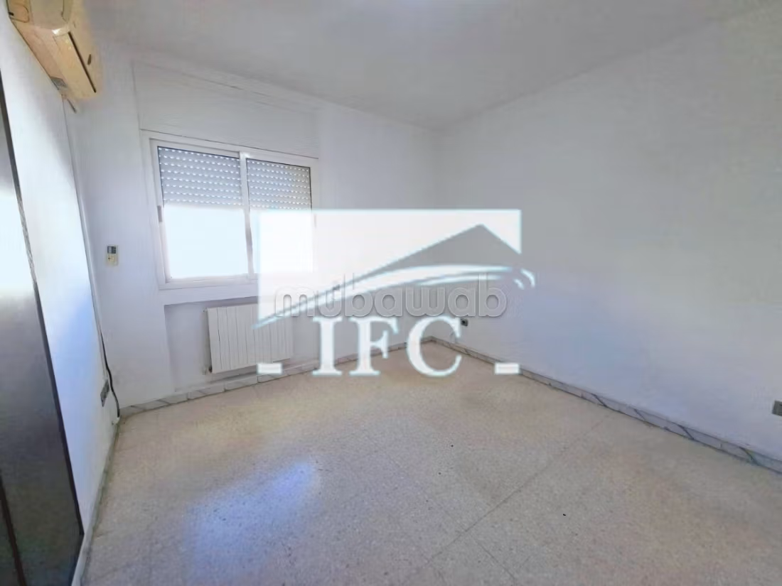 Bureau en 5 espaces 230m² lac 1 IFCL168