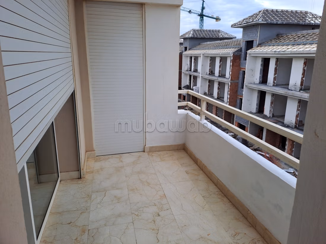 Piso en alquiler. 4 habitaciones confortables. Espacios verdes y ascensor
