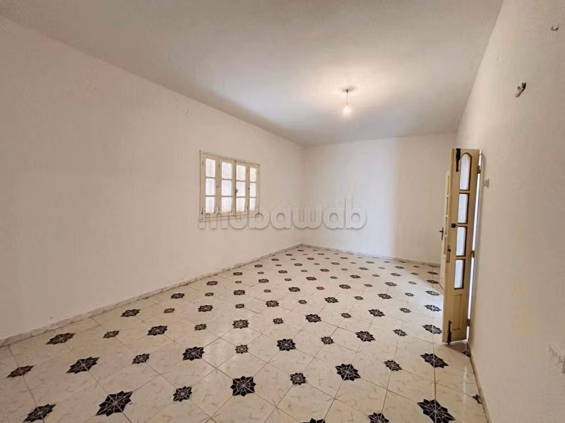 2 villa à deux étage derrière l'école de langue