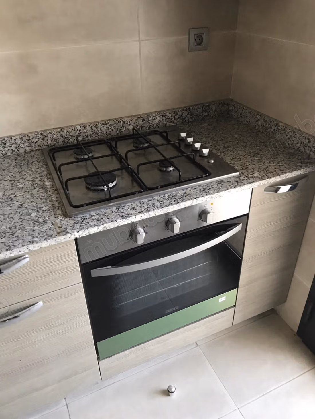 Bel appartement á vendre prestigia 
Hay riad Rabat