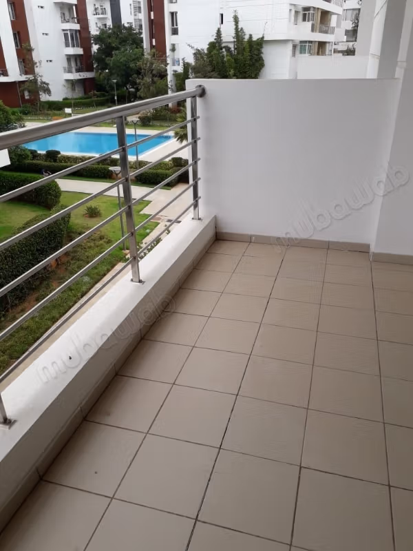 Fabulous apartment for sale in Wifak. 4 large rooms. Reinforced door, satellite dish