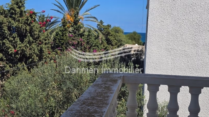 Une villa à vendre à chatt mariam Sousse