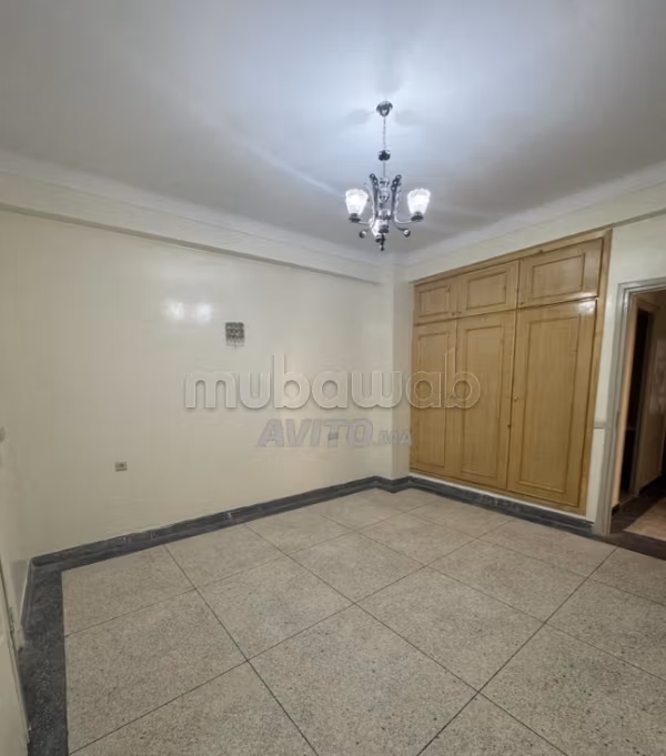 Appartement à vendre 95 m² à Casablanca avec cour