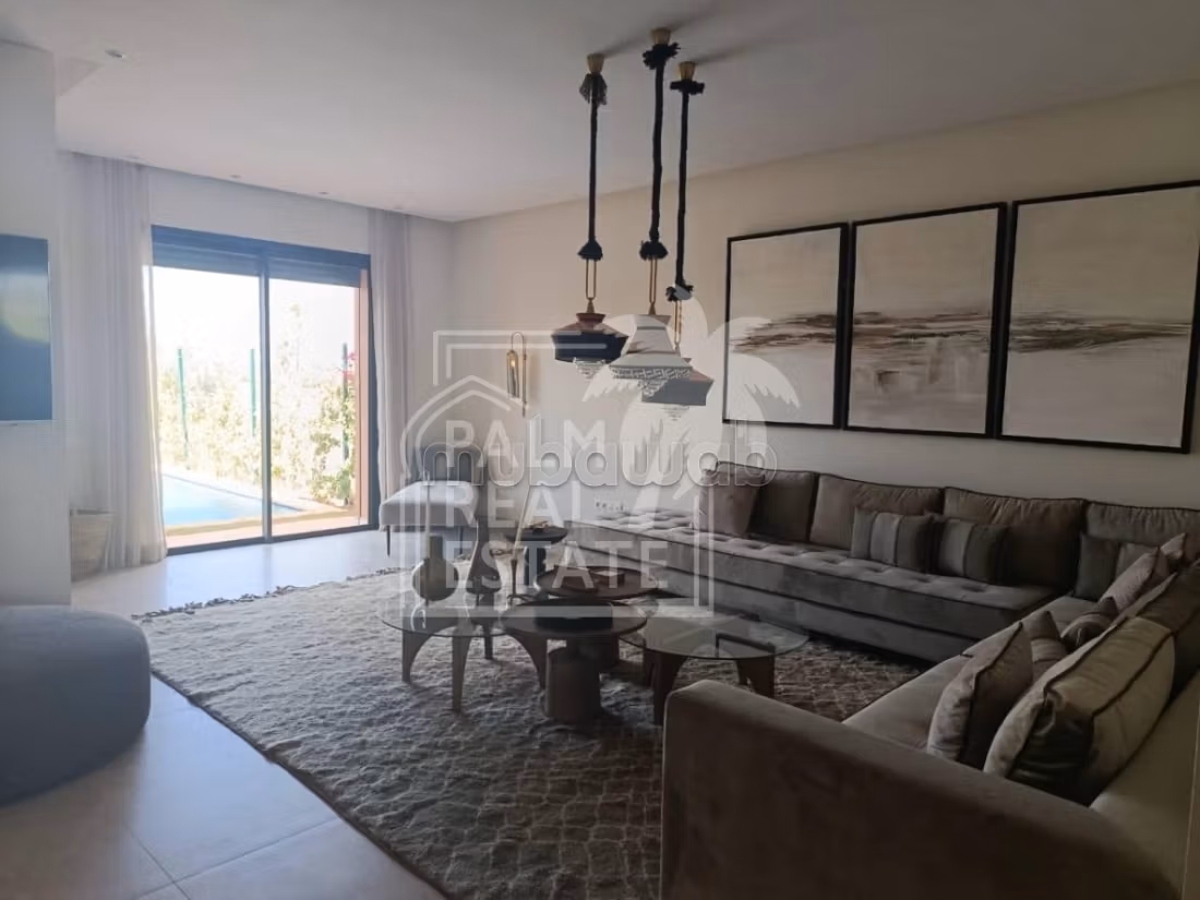 Casa de alto standing en venta en Route de l'Ourika. Dimensión 270 m². Residencia con seguridad