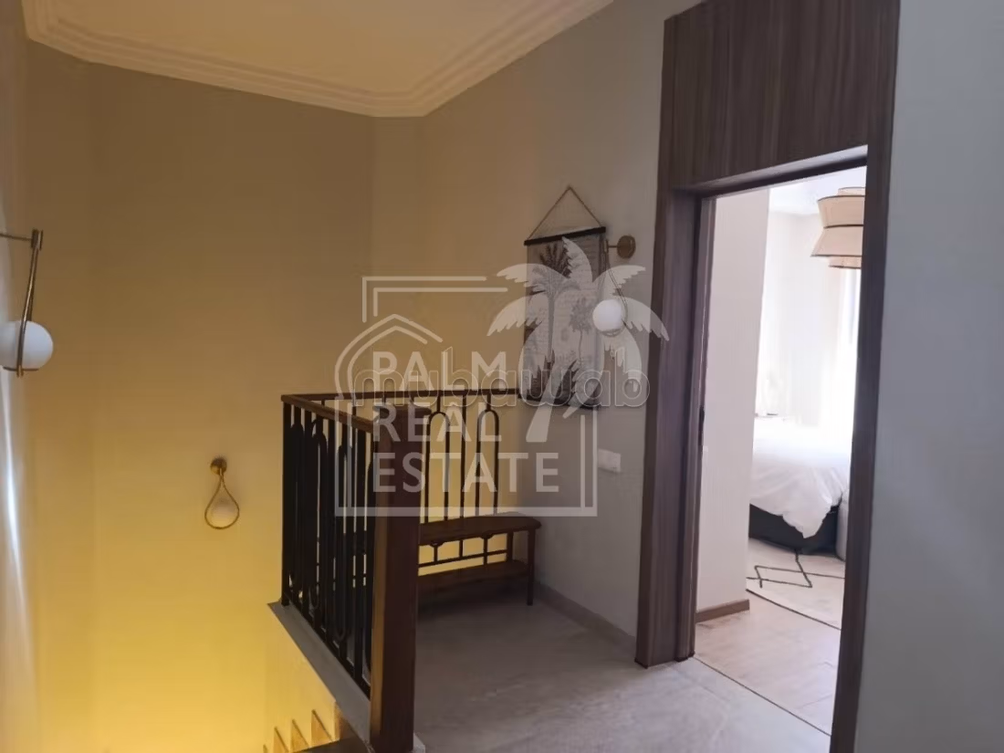 Casa de alto standing en venta en Route de l'Ourika. Dimensión 270 m². Residencia con seguridad