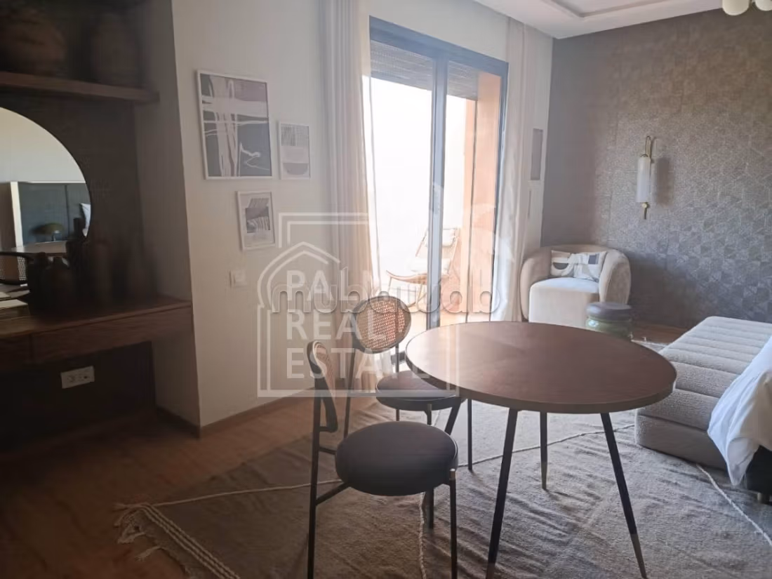 Casa de alto standing en venta en Route de l'Ourika. Dimensión 270 m². Residencia con seguridad