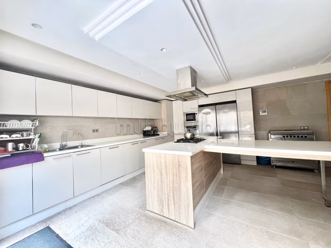 Villa moderne à la location – Ville Verte