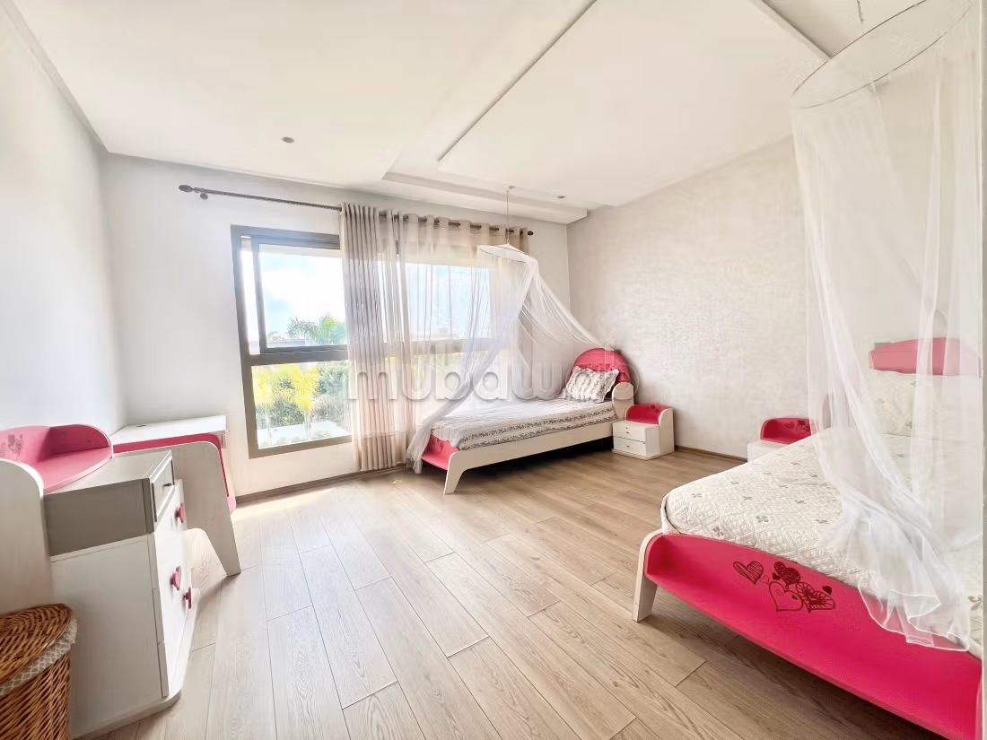 Villa moderne à la location – Ville Verte