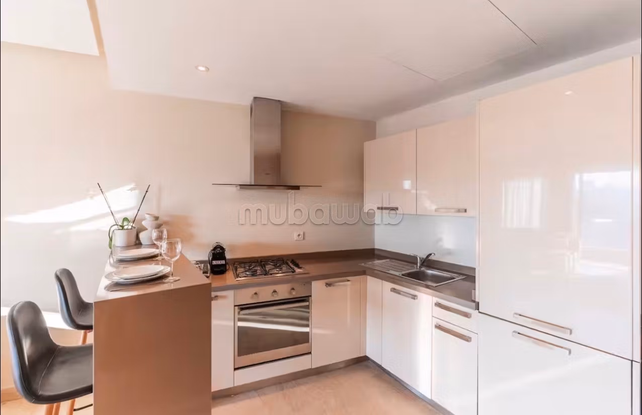 Location studio meublé avec goût SANS VIS À VIS