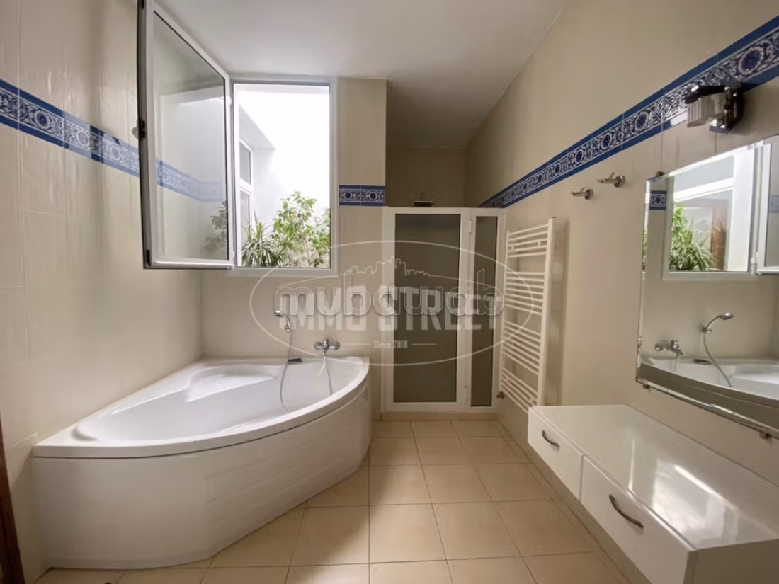 Magnifique villa plain pied S5 à Gammarth Supérieur
