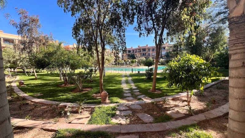 Apartment for rent in Riad Al Atlas. Large area 66 m². Attic