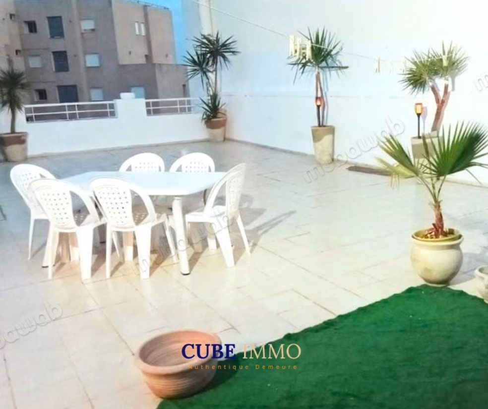 Rent an apartment in Les Berges Du Lac 2. Dimension 130 m². Furnished
