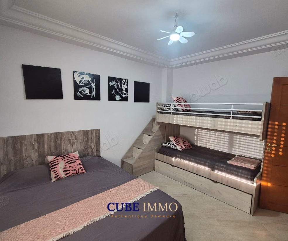 A louer un spacieux appartement vide ou meublé