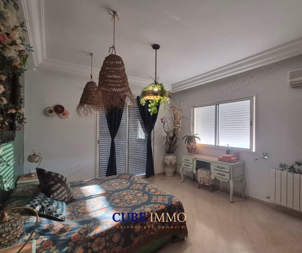 A louer un spacieux appartement vide ou meublé