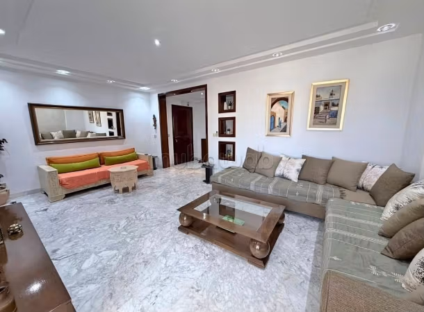 À vendre un appartement s2 aux Jardins de carthage