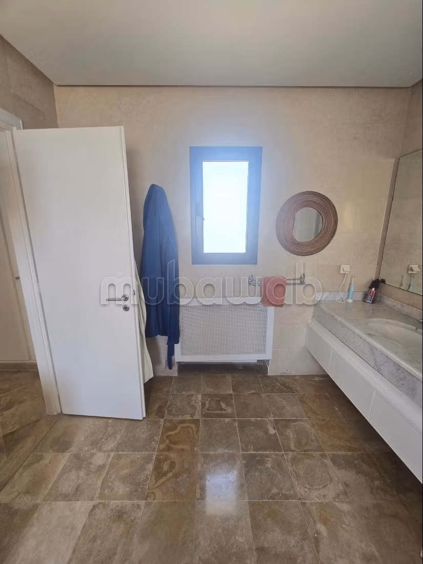 Villa à la location vide à gammarth touristique