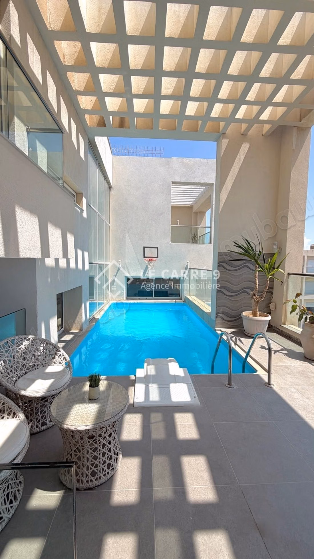 À louer penthouse d’exception avec vue sur le lac